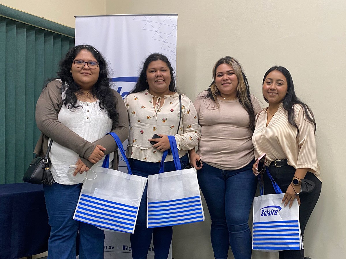 Abriendo Oportunidades Primera Bienal 2022 14